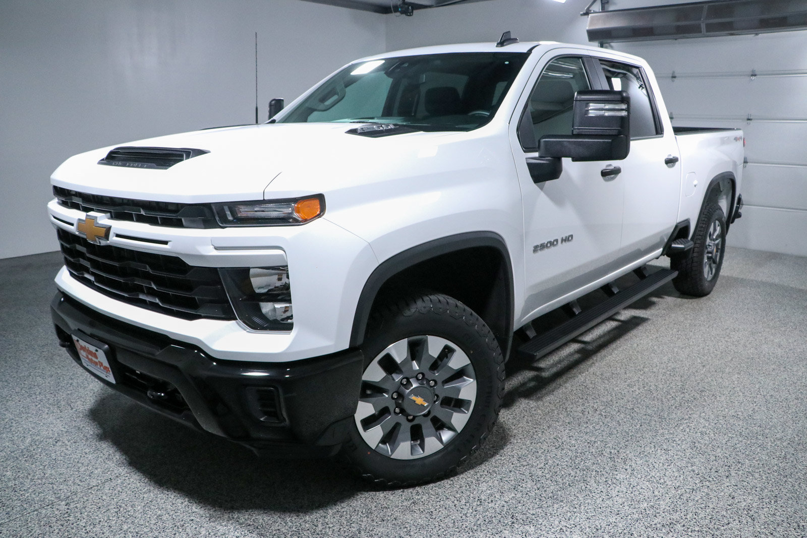 Used 2025 Chevrolet Silverado 2500 Custom w/ Custom Convenience Package AWD/4WD image 32