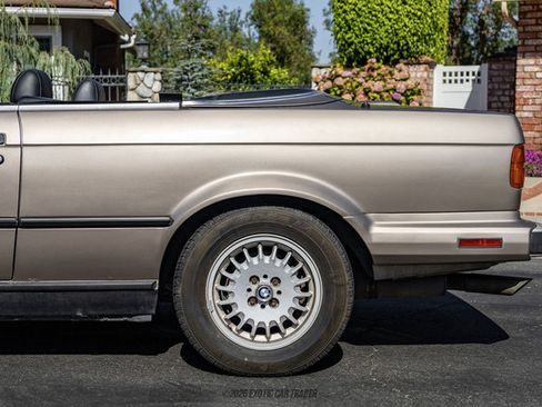 Used 1989 BMW 325i Convertible RWD image 5
