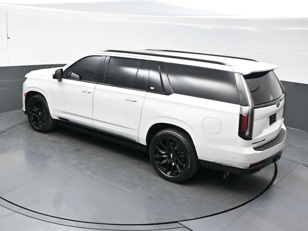 Certified 2024 Cadillac Escalade ESV Sport Platinum w/ LPO, ONYX Package AWD/4WD image 33