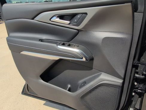 New 2026 Chevrolet Traverse LT w/ Midnight/Sport Edition FWD image 16