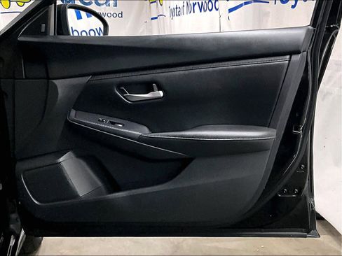 Used 2024 Nissan Sentra SV image 12