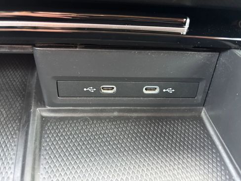 Used 2024 Volkswagen Atlas SE image 22