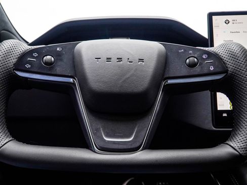 Used 2022 Tesla Model S AWD/4WD image 33