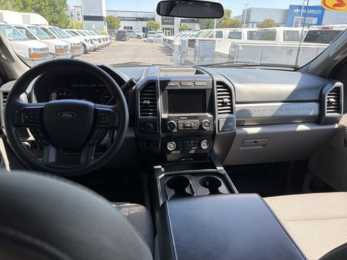 Used 2022 Ford F250 XLT w/ XLT Premium Package AWD/4WD image 28