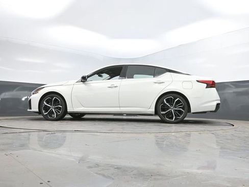 Used 2025 Nissan Altima 2.5 SR image 51