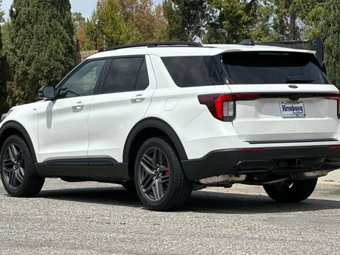New 2026 Ford Explorer ST-Line w/ ST-Line Street Pack RWD image 6