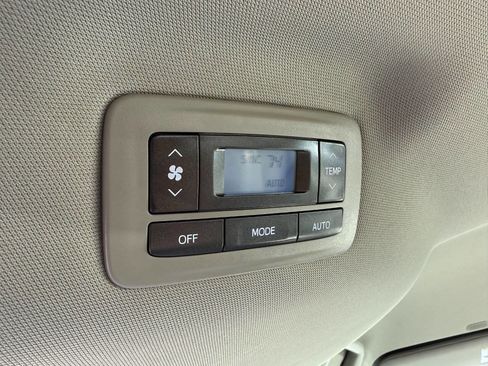 Used 2019 Toyota Sienna LE image 14