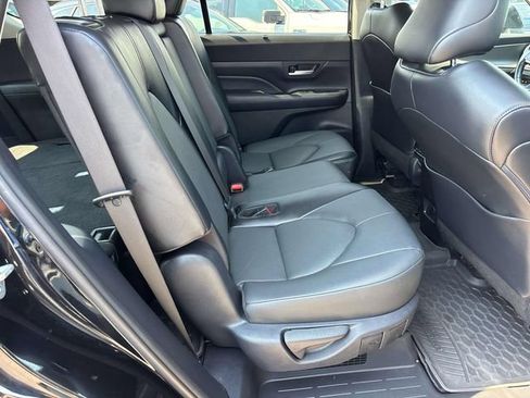 Used 2024 Toyota Grand Highlander AWD Hybrid image 24