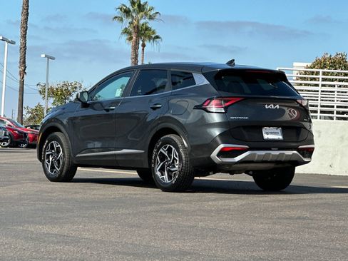 Used 2025 Kia Sportage LX AWD/4WD image 3