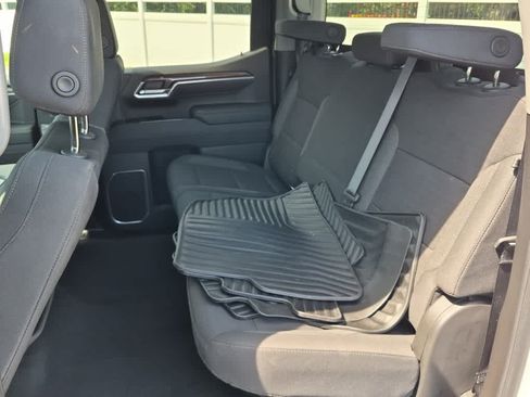 Used 2026 Chevrolet Silverado 1500 LT AWD/4WD image 7