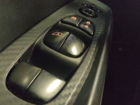 Used 2025 Nissan Sentra SV w/ All-Weather Package FWD image 27