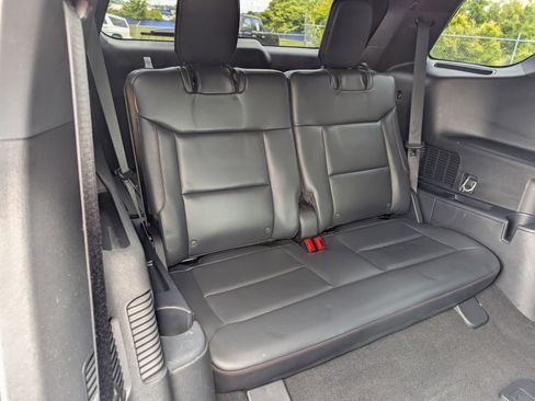 Used 2025 Ford Explorer ST-Line w/ Premium Package RWD image 27