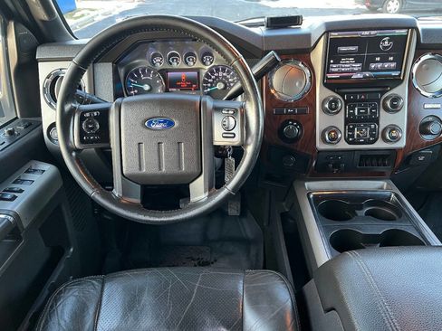 Used 2014 Ford F350 Lariat w/ Lariat Interior Package image 31