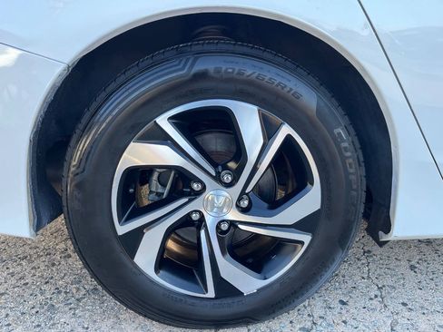 Used 2017 Honda Accord LX image 28