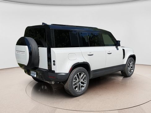 New 2026 Land Rover Defender 110 S AWD/4WD image 5