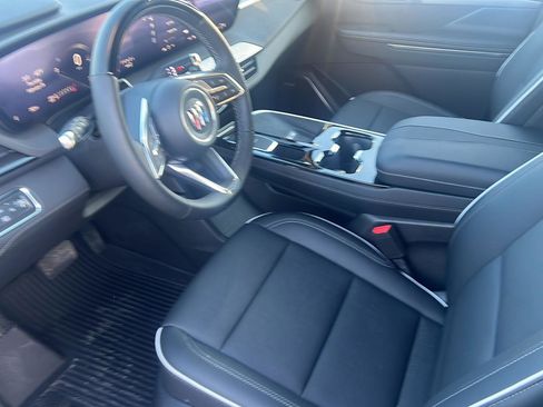 Used 2025 Buick Enclave Preferred w/ Super Cruise Package image 18