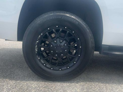 Used 2019 Chevrolet Tahoe LT AWD/4WD image 40