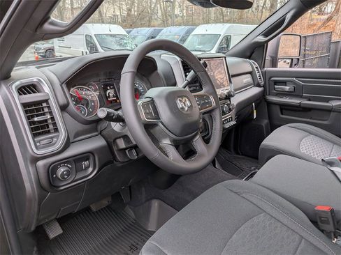 New 2025 RAM 2500 Big Horn image 10