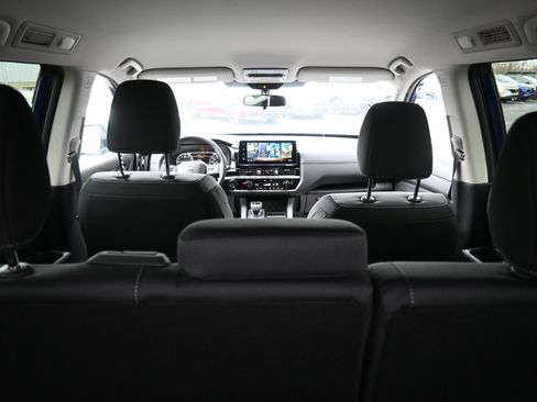 New 2026 Nissan Pathfinder SV image 14