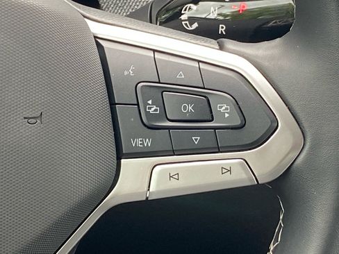 Used 2025 Volkswagen Tiguan S AWD/4WD image 9
