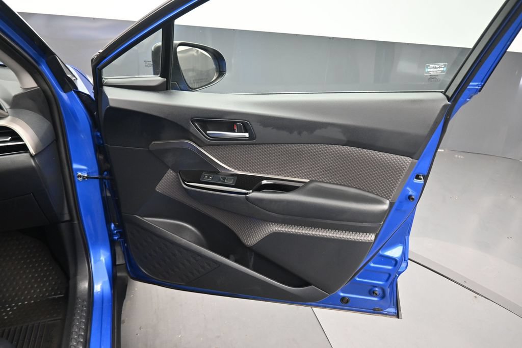 Used 2021 Toyota C-HR Limited FWD image 36
