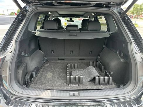 Certified 2024 Volkswagen Tiguan SEL R-Line AWD/4WD image 21