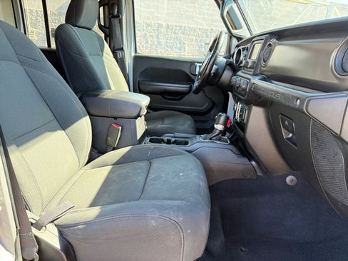 Used 2020 Jeep Wrangler Unlimited Sport S image 30