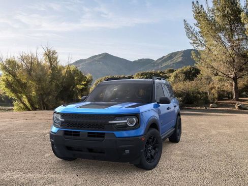 Used 2025 Ford Bronco Sport Big Bend w/ Convenience Package AWD/4WD image 2