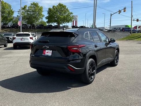 New 2026 Chevrolet Trax LT w/ Driver Confidence Package FWD image 4