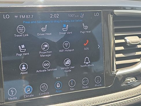 Used 2018 Chrysler Pacifica Limited FWD image 19