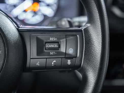 Used 2023 Nissan Rogue SV AWD/4WD image 30