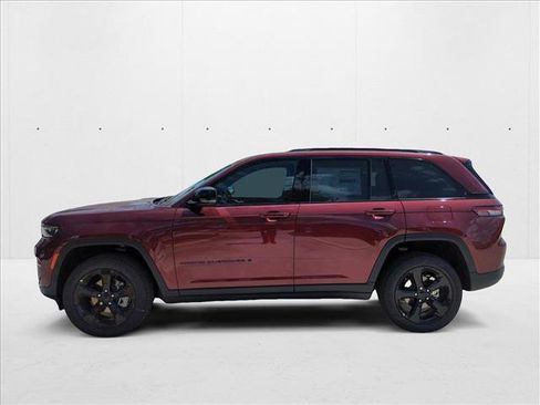 New 2025 Jeep Grand Cherokee Limited w/ Black Appearance Package image 5