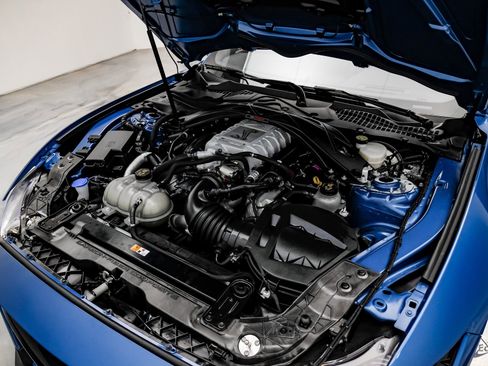 Used 2021 Ford Mustang Shelby GT500 w/ Carbon Fiber Track Pack image 90