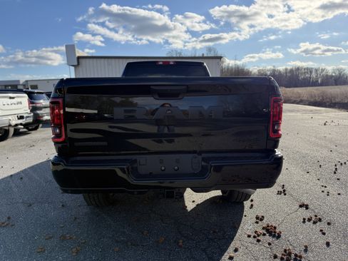 New 2026 RAM 3500 Big Horn AWD/4WD image 6