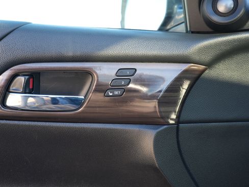 Used 2017 Honda Accord EX-L image 21