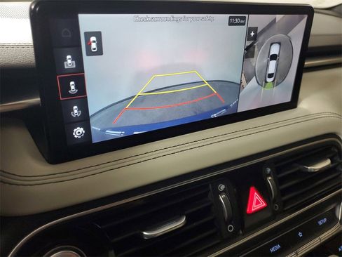 Used 2022 Genesis G70 3.3T image 19