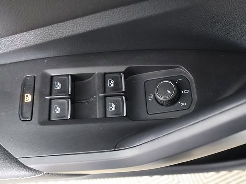 Used 2024 Volkswagen Jetta Sport image 32