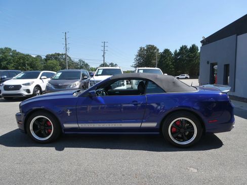 Used 2014 Ford Mustang Premium w/ Equipment Group 202A RWD image 9