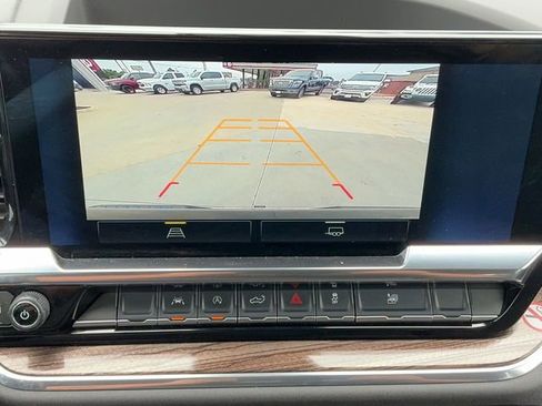 Used 2025 Chevrolet Silverado 1500 LT AWD/4WD image 21