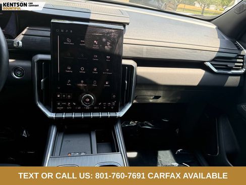 Used 2025 GMC Acadia Elevation w/ Elevation Premium Package AWD/4WD image 23