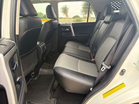 Used 2022 Toyota 4Runner SR5 Premium w/ Moonroof Package RWD image 13