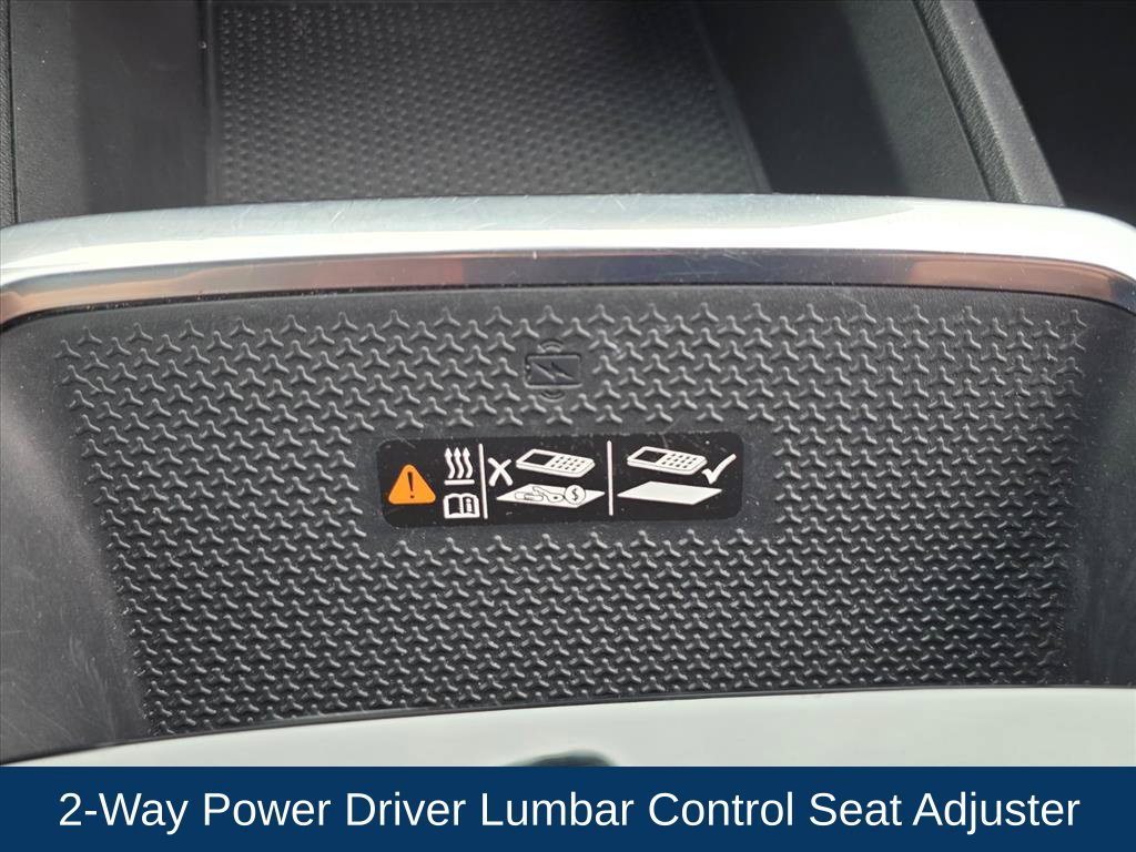 Used 2025 Chevrolet Equinox LT w/ Convenience Package II FWD image 24