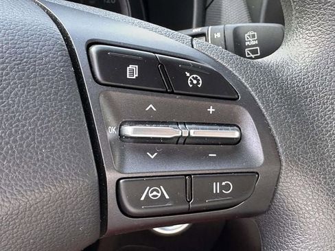 Used 2023 Hyundai Kona SEL image 28