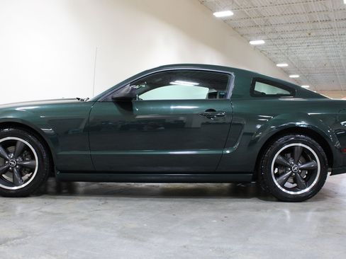 Used 2008 Ford Mustang GT RWD image 6