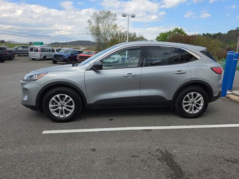 Used 2022 Ford Escape SE w/ Convenience Package AWD/4WD image 7