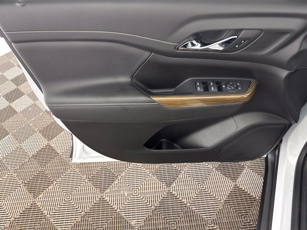 Used 2022 GMC Acadia SLE w/ Elevation Edition FWD image 20