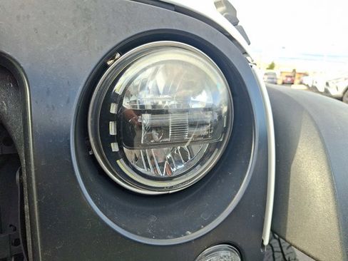 Used 2016 Jeep Wrangler Sport image 9