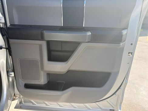 Used 2017 Ford F150 XLT image 25