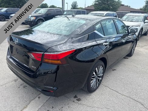 Certified 2025 Nissan Altima 2.5 SV AWD/4WD image 5