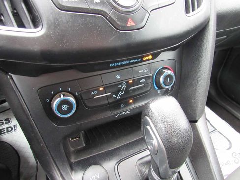 Used 2018 Ford Focus SE image 15